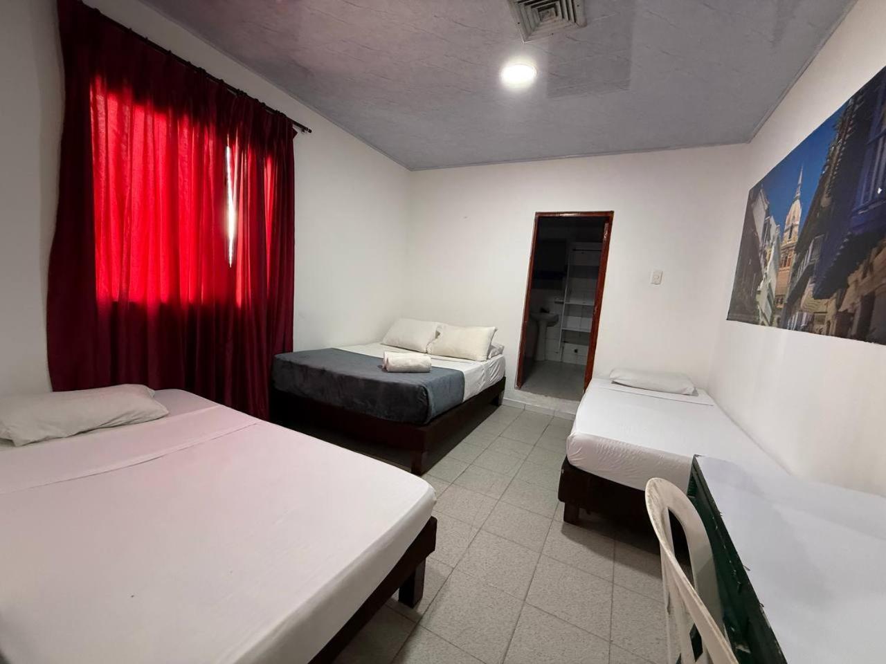 Hotel Toledo Fl — Photos 1